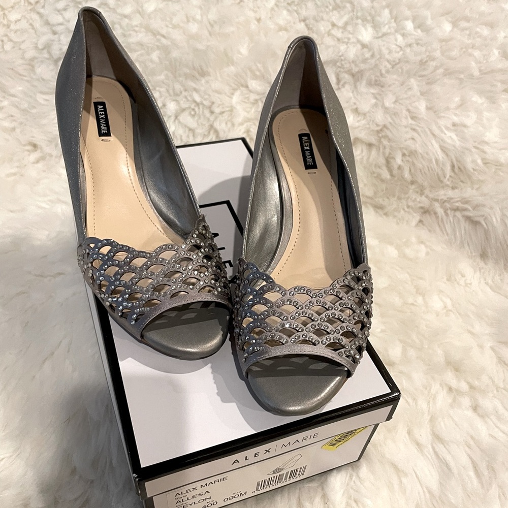 Alex Marie Allesa wedge heel